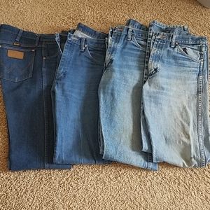 4 pair Wrangler 13MWZ jeans. 30x36